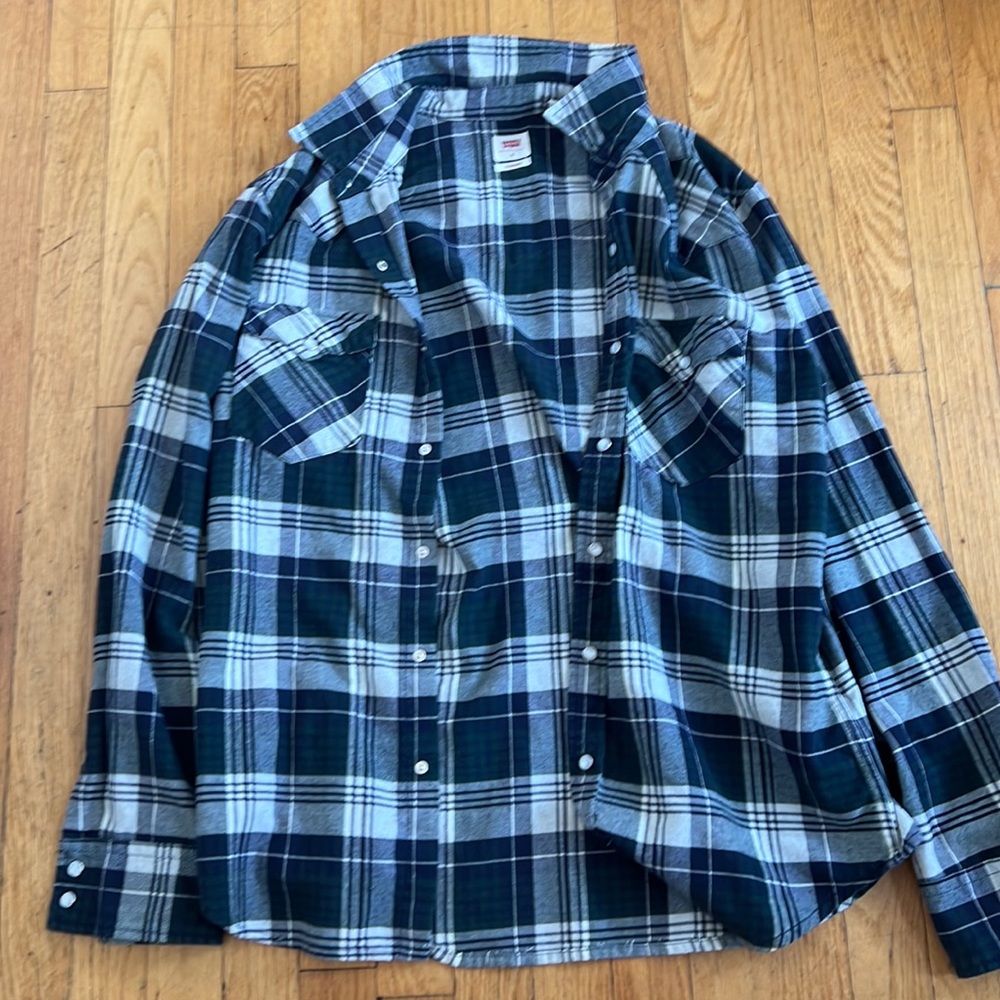Levi plaid button shirt